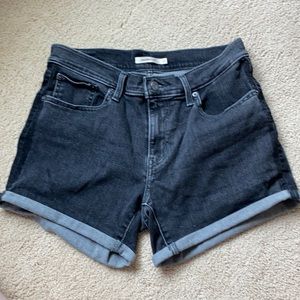 black levi shorts